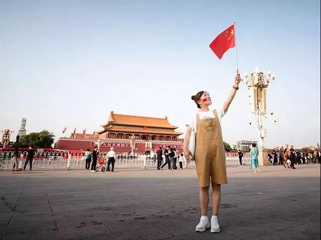 从之前的“伸手不见五指”到现在的“史上最严垃圾分类”，你有什么看法？游戏画面